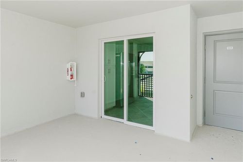 3325-5454 Double Eagle Cir, Ave Maria, FL, 34142-5231 | Card Image