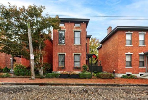 255 E Beck St, Columbus, OH, 43206-1284 | Card Image