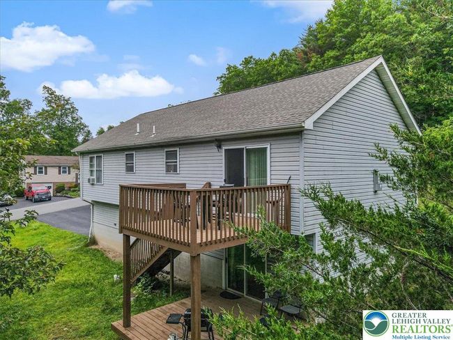 838 Cayuga Way, House other with 4 bedrooms, 3 bathrooms and null parking in Stroudsburg PA | Image 40
