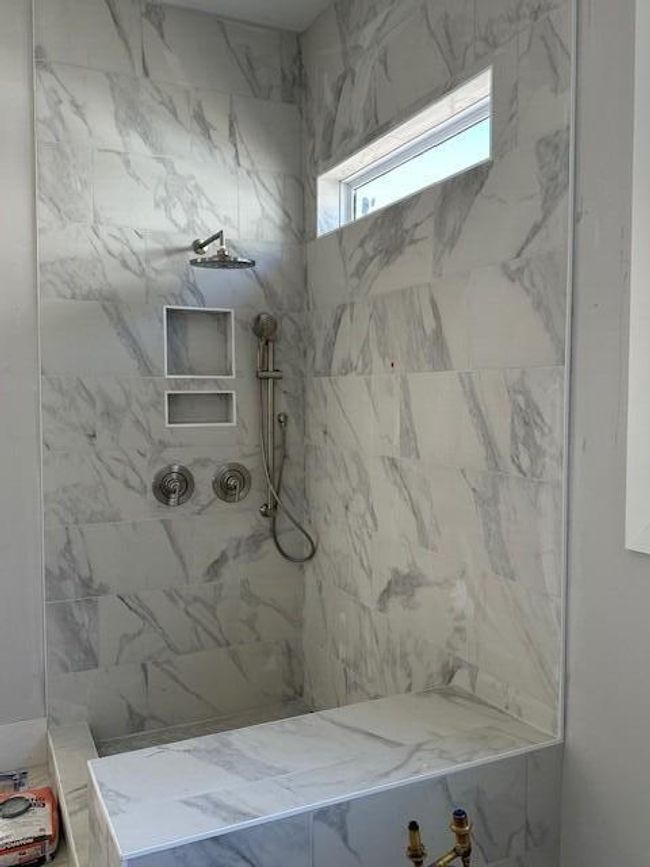 Shower | Image 40