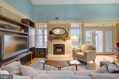 apt-e-1334 Garden Wall Cir, RESTON, VA, 20194-2035 | Card Image