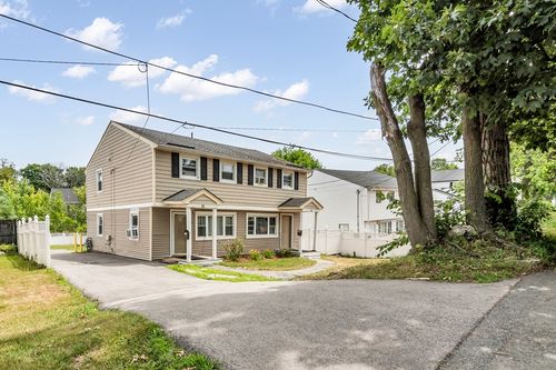10-8 Packard St, Lawrence, MA, 01843-1117 | Card Image