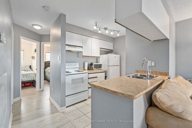 24 - 42A Stewart Maclaren Rd, Condo with 2 bedrooms, 1 bathrooms and null parking in Georgetown ON | Image 12