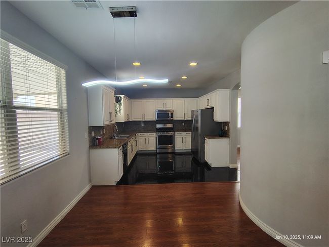 7166 Clear Range Ave, House other with 4 bedrooms, 3 bathrooms and null parking in Las Vegas NV | Image 6