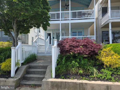 8906 Bay Ave, NORTH BEACH, MD, 20714-4062 | Card Image