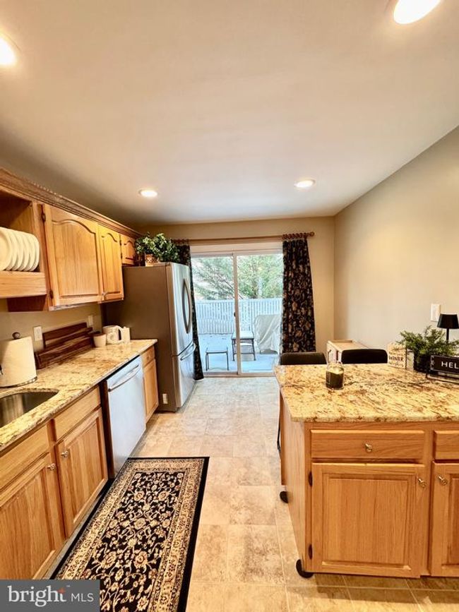 59 Sapphire Ln, Townhouse with 3 bedrooms, 3 bathrooms and null parking in Franklin Park NJ | Image 7