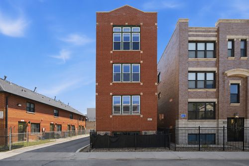 3-1267 N Honore St, Chicago, IL, 60622-3888 | Card Image