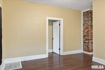 2317 S 10 Th Street, House other with 3 bedrooms, 1 bathrooms and null parking in Springfield IL | Image 2