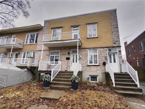 2456 Rue Park Row O, Montréal, QC, H4B2G4 | Card Image