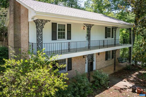 2200 Brandywine Dr, CHARLOTTESVILLE, VA, 22901-2907 | Card Image