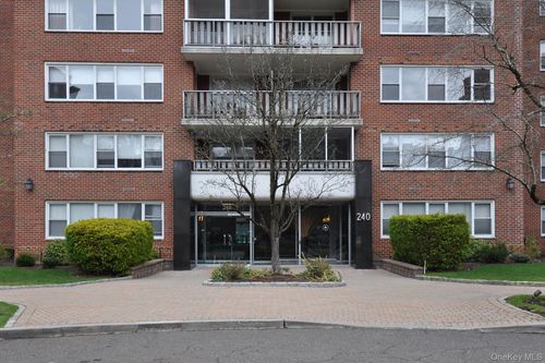 6b2-240 Garth Rd, Scarsdale, NY, 10583-3903 | Card Image