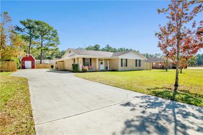 198 Tavares Drive, House other with 3 bedrooms, 2 bathrooms and null parking in Saraland AL | Image 1