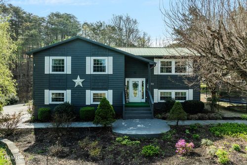 524 Mountain View Dr, Piney Flats, TN, 37686-4830 | Card Image