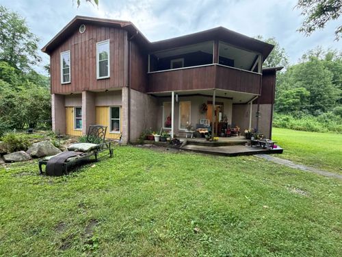 180 Rockcastle Ln, Louisa, KY, 41230-6117 | Card Image