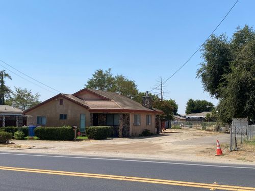 251 S Airport Way, Manteca, CA, 95337-8428 | Card Image