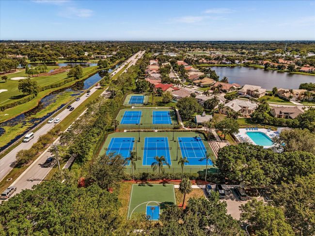 2970 Myrtle Oak Cir, House other with 2 bedrooms, 2 bathrooms and null parking in Davie FL | Image 49