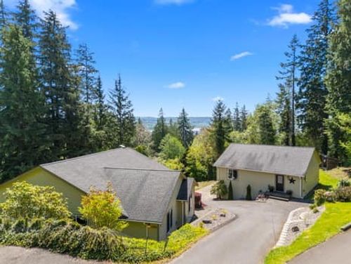 1405 Bellevue Ave, Aberdeen, WA, 98520-1800 | Card Image