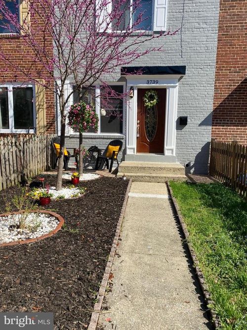 3739 Mark Dr, ALEXANDRIA, VA, 22305-2426 | Card Image