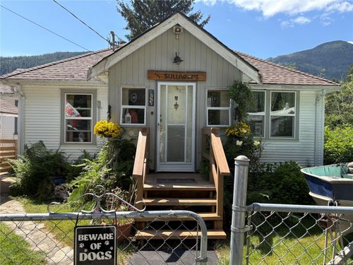 143 Maquinna Ave, Zeballos, BC, V0P2A0 | Card Image