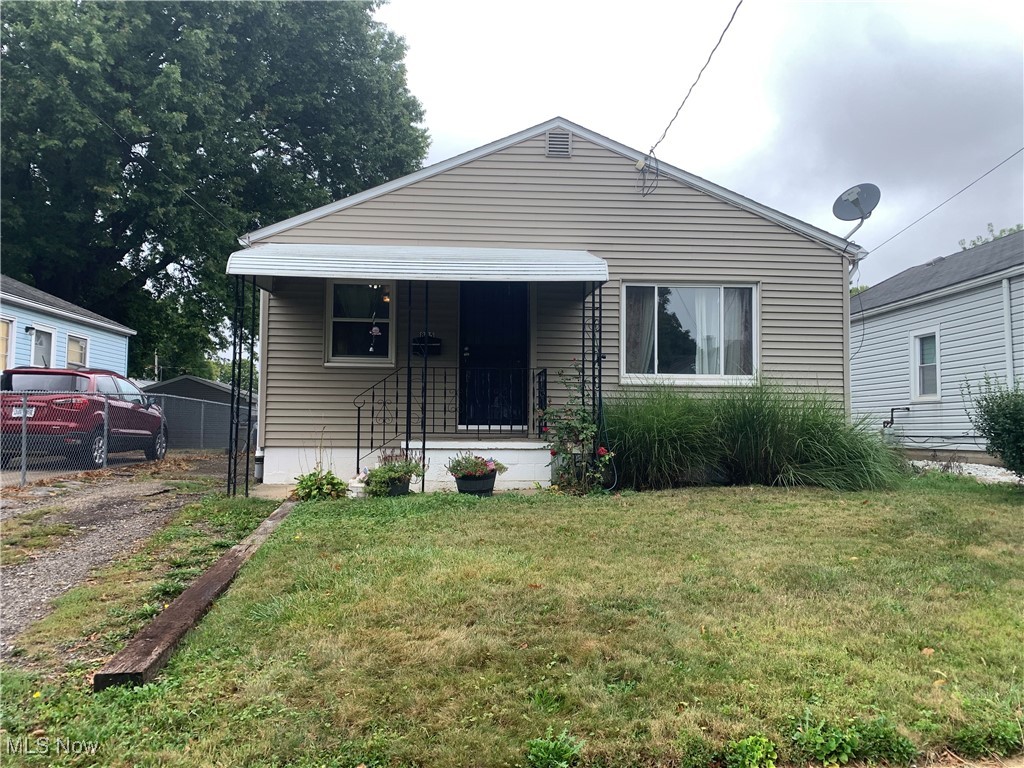 Reed Ave, Akron, OH 44306