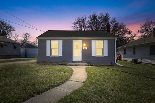 257 W Loos Street, Hartford, WI, 53027 | Card Image