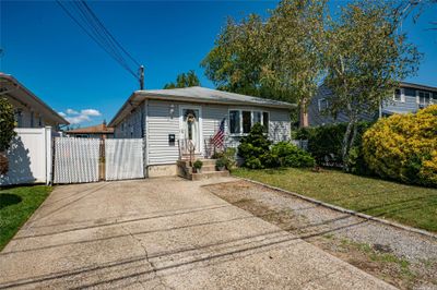 103 Claremont Avenue, House other with 3 bedrooms, 1 bathrooms and null parking in West Babylon NY | Image 1