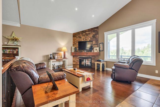 2300 Victoria Rd, House other with 4 bedrooms, 4 bathrooms and 10 parking in Carrying Place ON | Image 8