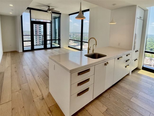 APT-2107 - 70 Rainey St, Condo with 2 bedrooms, 2 bathrooms and 1 parking in Austin TX | Image 6