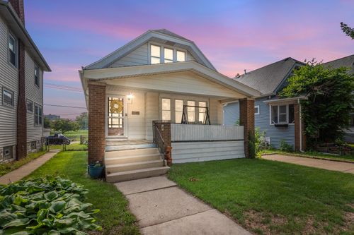 1110 S 56th St, WEST ALLIS, WI, 53214-3301 | Card Image
