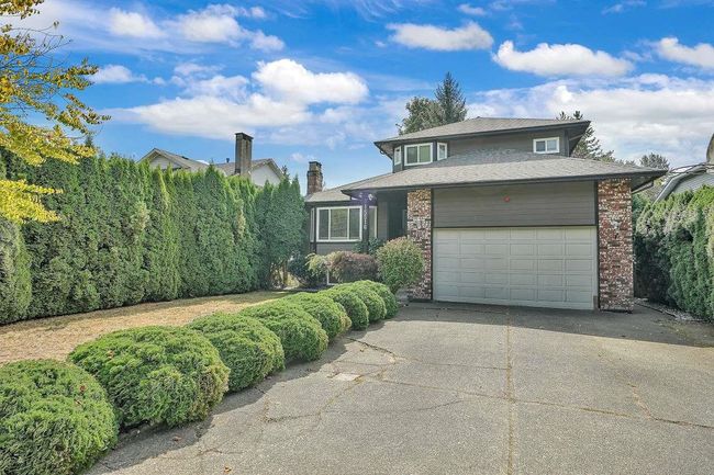 15516 84 A Avenue, House other with 5 bedrooms, 4 bathrooms and 6 parking in Surrey BC | Image 1