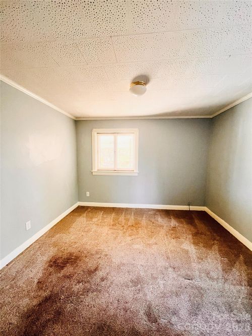 1624 Brentwood Drive, Newton, NC, 28658 | Card Image