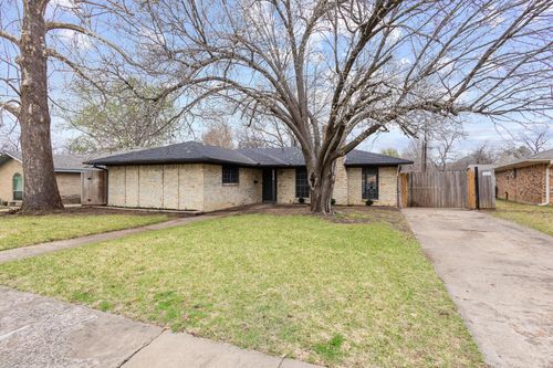 2418 Monett Dr, Sherman, TX, 75092-2953 | Card Image