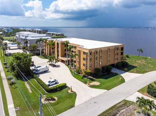 18-1601 Park Beach Cir, PUNTA GORDA, FL, 33950-3205 | Card Image