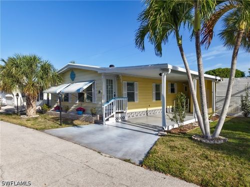 9-9 Moorhead Mnr, NAPLES, FL, 34112-6585 | Card Image