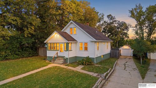 5040 Pratt St, Omaha, NE, 68104-3604 | Card Image