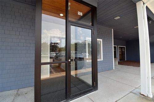 140 Point Judith Rd, Narragansett, RI, 02882-3477 | Card Image