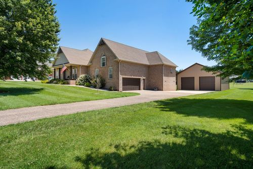 69 Deer Run Rd, Cross Plains, TN, 37049-4780 | Card Image