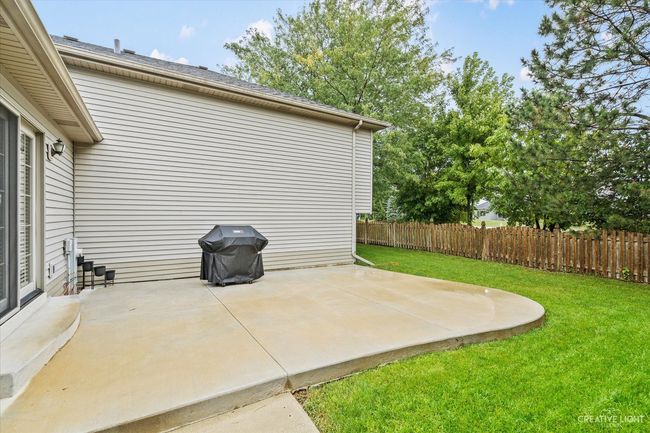 420 Windsor Dr, Home with 3 bedrooms, 3 bathrooms and null parking in Oswego IL | Image 25