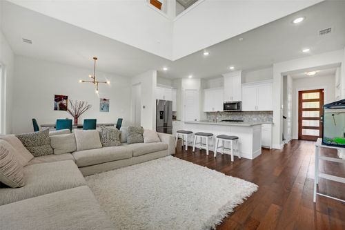 7880 Minglewood Ln, Dallas, TX, 75231-4612 | Card Image