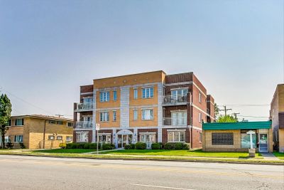 1W - 9107 W Grand Avenue, Condo with 2 bedrooms, 1 bathrooms and 1 parking in Franklin Park IL | Image 2