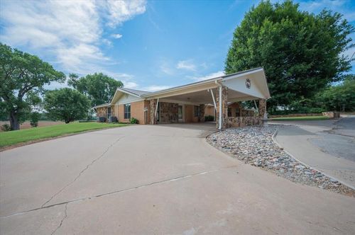 407 S Third St, Binger, OK, 73009-5077 | Card Image