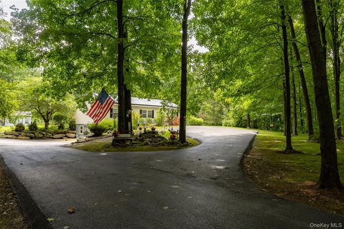 142 Mill Street, Newburgh-Town, NY, 12589 | Card Image