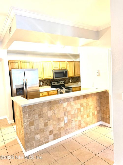 1902-10075 Gate Pkwy N, Jacksonville, FL, 32246-4418 | Card Image