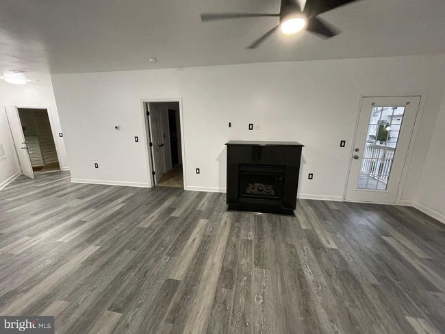 UNIT-202 - 42480 Rockrose Sq, Condo with 3 bedrooms, 2 bathrooms and null parking in BRAMBLETON VA | Image 18