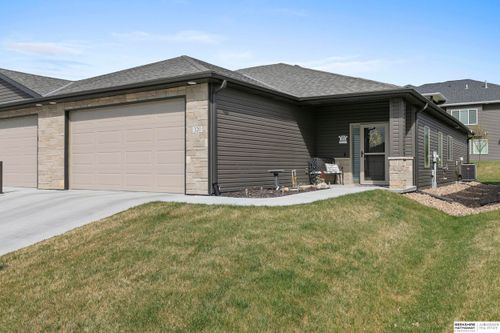 320 Deep Water Dr, Lincoln, NE, 68527-1858 | Card Image