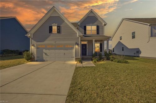 560 Spring Hill Pl, Smithfield, VA, 23430-6385 | Card Image