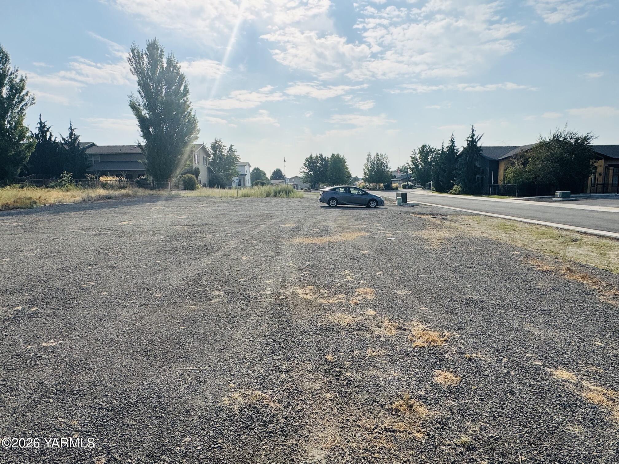 Land in Zillah 5