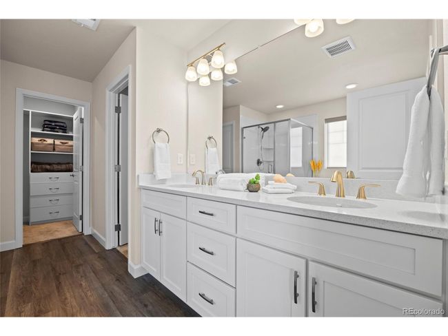 7166 S Vandriver Way, House other with 6 bedrooms, 5 bathrooms and null parking in Aurora CO | Image 24