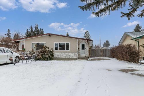 5629 56 Ave, Lacombe, AB, T4L1L9 | Card Image