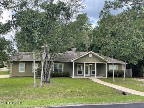 84119 Bayou Dr, Diamondhead, MS, 39525-4104 | Card Image